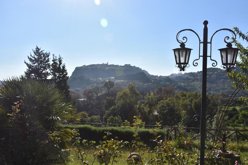 Azienda Agrituristica Biologica Il Querceto Santa Severina ภายนอก รูปภาพ